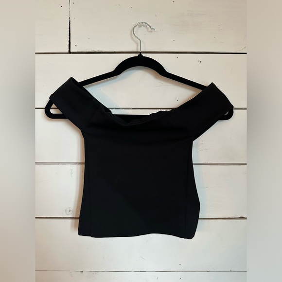 Vintage Off the Shoulder Top - Picture 4 of 7